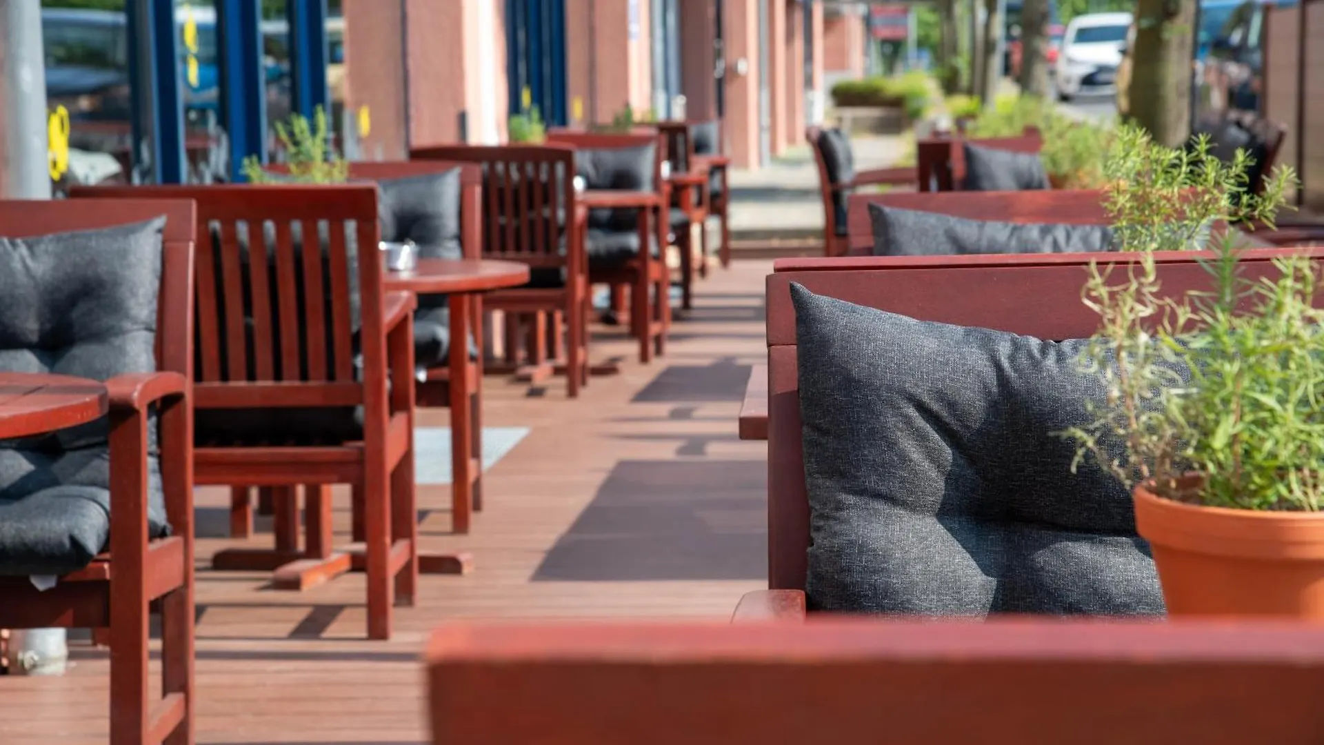 Best Western Premier Airporthotel Berlin Schönefeld 4*,